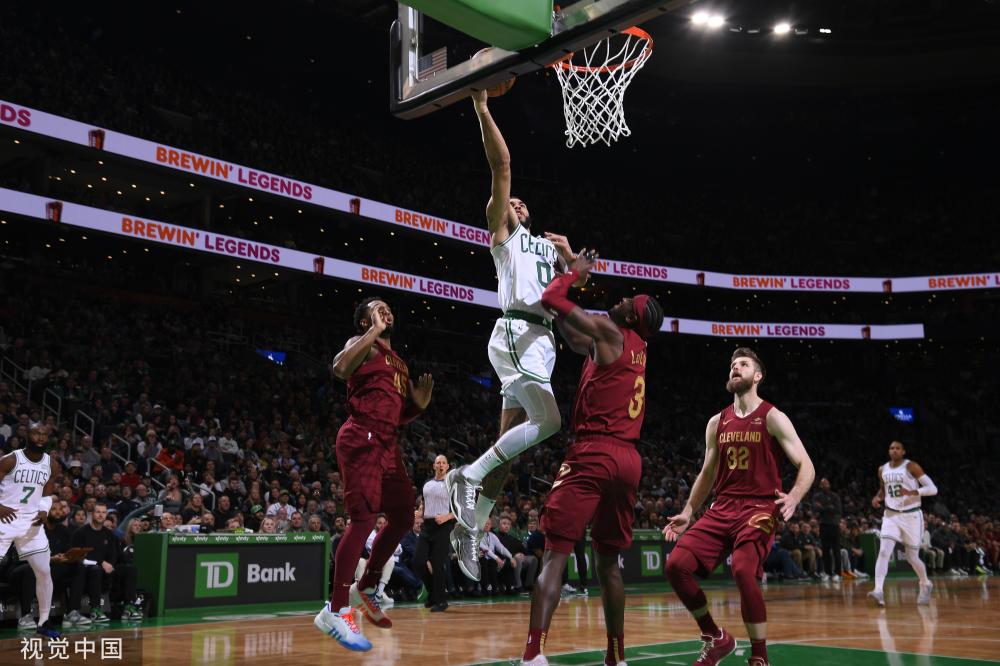 胡桑诺夫在 胡桑诺夫在