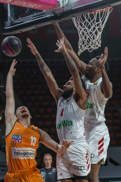 现任英超主 现任英超主